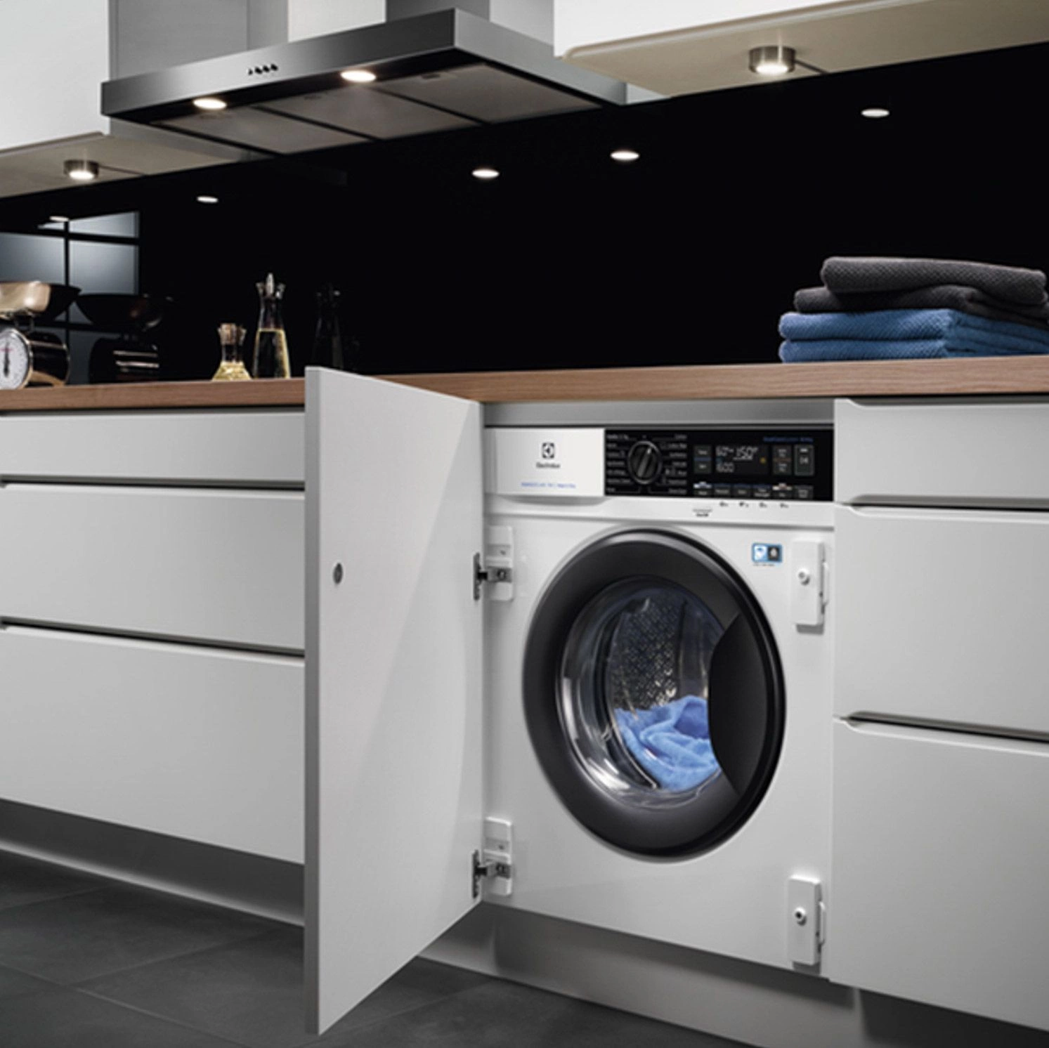 Стиральная машина Electrolux EW7W368SI класс:A загрузка до 8кг отжим:1600об/мин белый инвертер