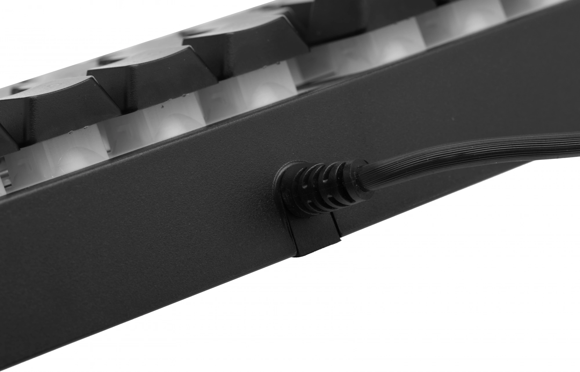 Клавиатура A4Tech B140N черный USB for gamer LED (подставка для запястий) кабель 1.8м