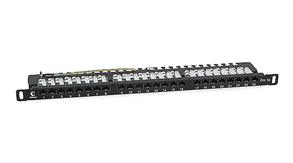 Cabeus PLHD-24-Cat.5e-Dual-90-0,5U Патч-панель высокой плотности 19" (0,5U), 24 порта RJ-45, категория 5e, Dual IDC, 90 градусов, с задним кабельным организатором