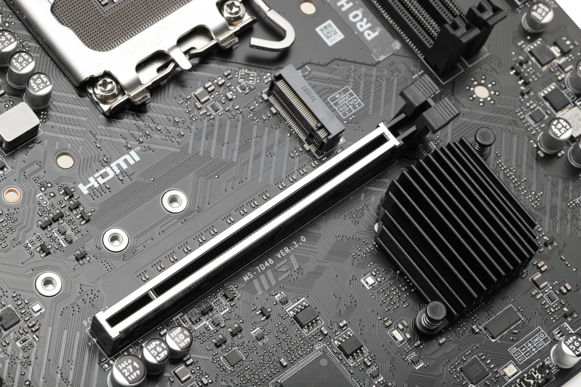 Материнская плата MSI PRO H610M-E Soc-1700 Intel H610 2xDDR5 mATX AC`97 8ch(7.1) GbLAN+VGA+HDMI