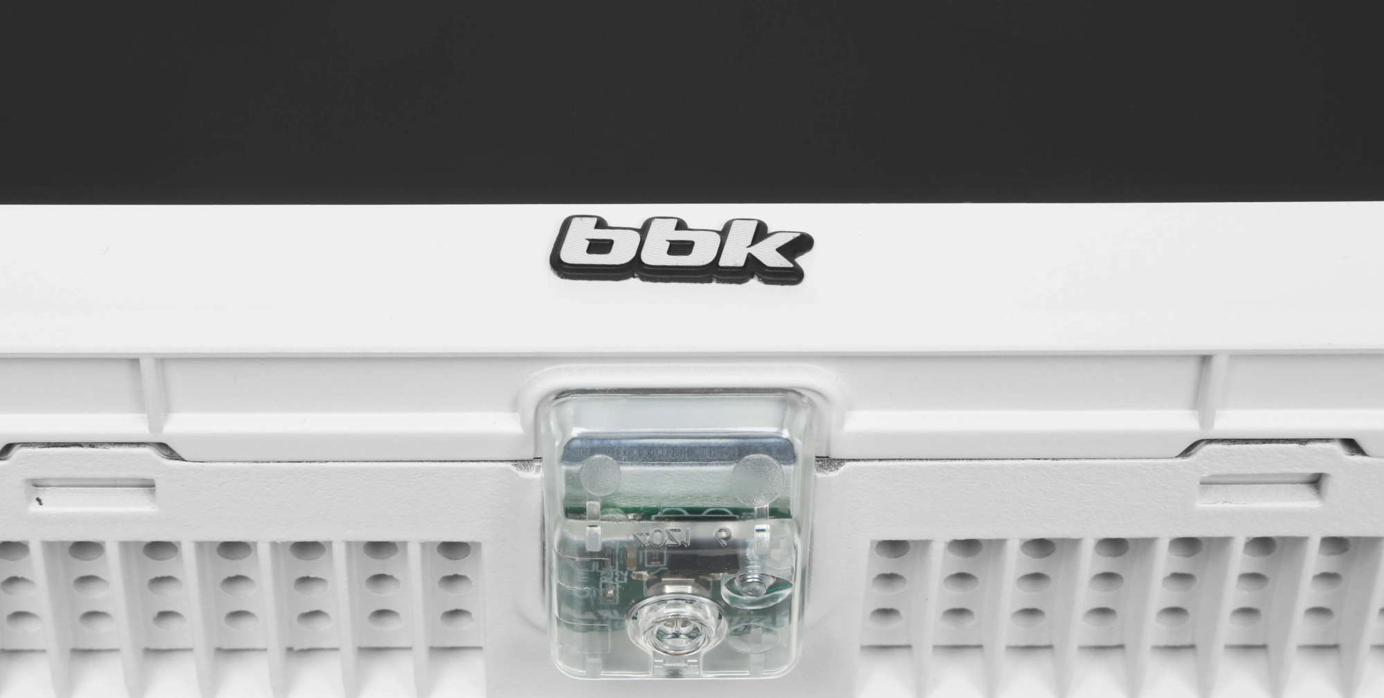Телевизор LED BBK 24" 24LEM-1045/TS2C (W) белый HD 60Hz DVB-T2 DVB-C DVB-S2 USB (RUS)