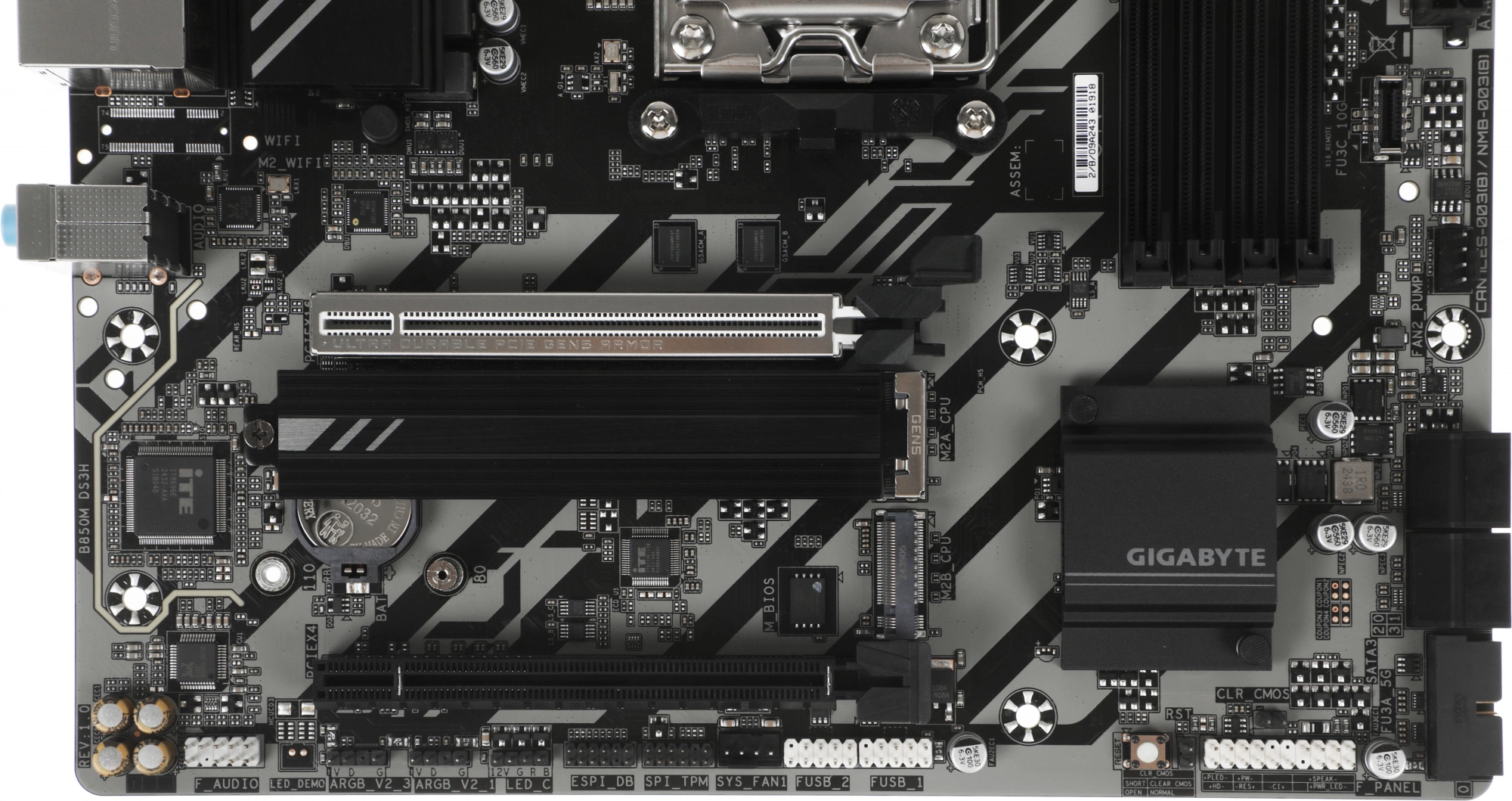 Материнская плата Gigabyte B850M DS3H Socket AM5 AMD B850 4xDDR5 mATX AC`97 8ch(7.1) 2.5Gg RAID+HDMI+DP