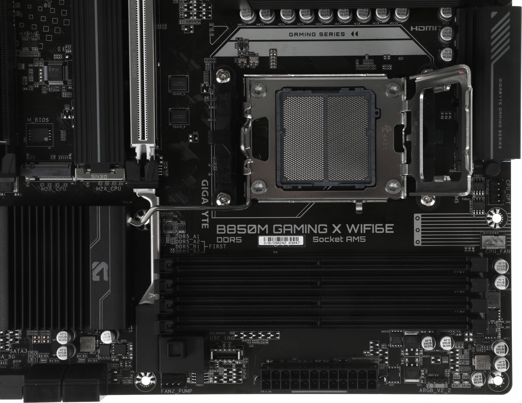 Материнская плата Gigabyte B850M GAMING X WIFI6E Socket AM5 AMD B850 4xDDR5 mATX AC`97 8ch(7.1) 2.5Gg RAID+HDMI+DP