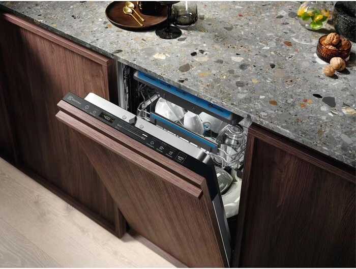 Посудомоечная машина встраив. Electrolux EEM66331L 2200Вт узкая