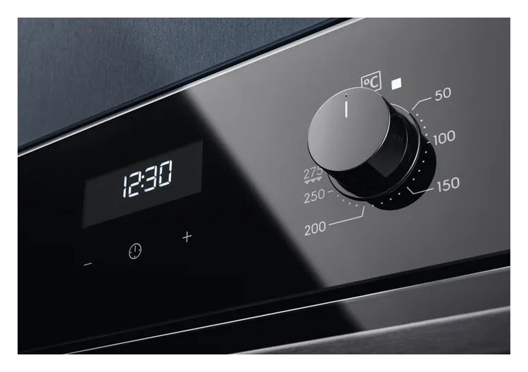 Духовой шкаф Электрический Electrolux EOD5C50Z черный