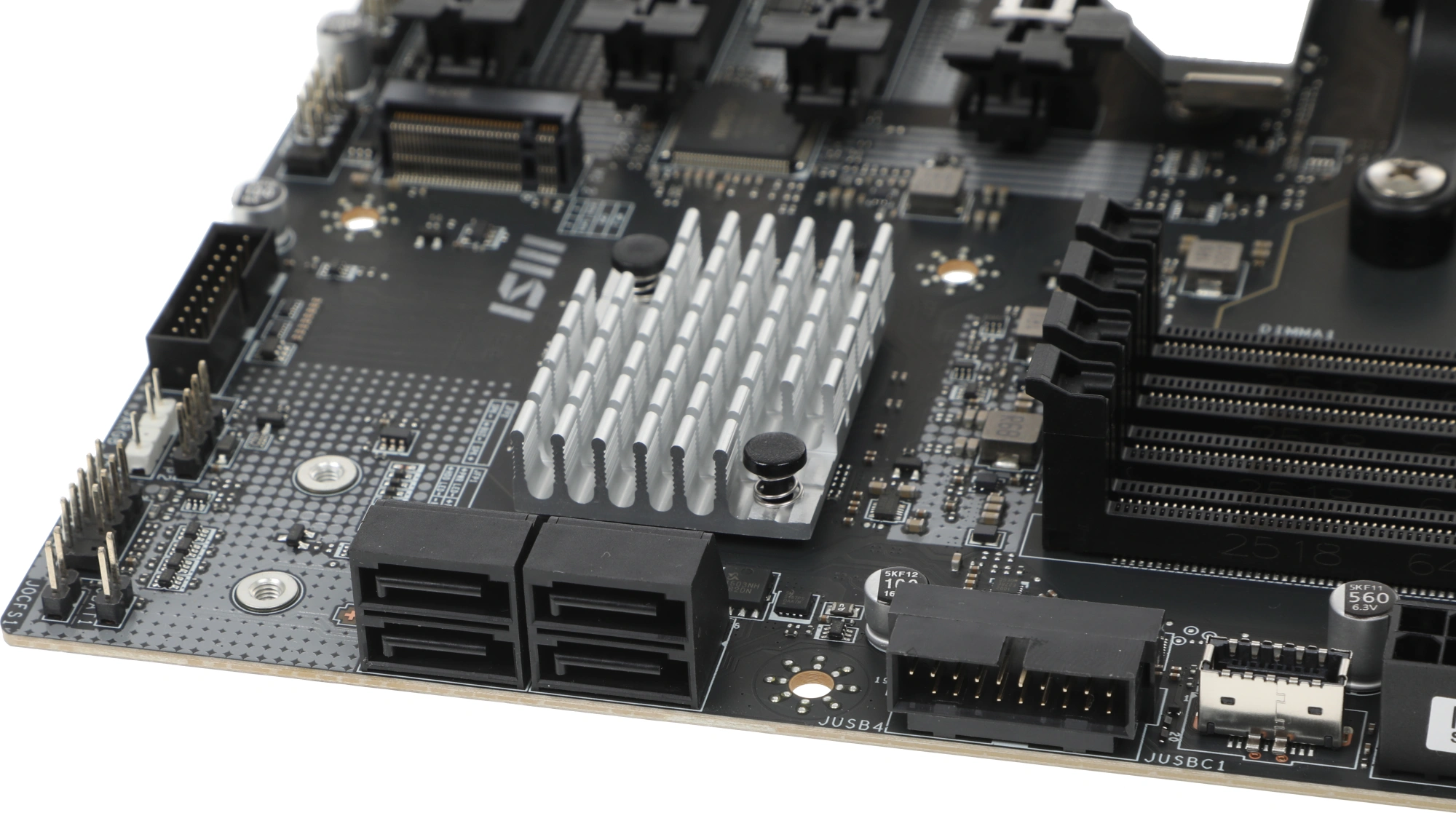 Материнская плата MSI PRO B850M-P WIFI Socket AM5 AMD B850 4xDDR5 mATX AC`97 8ch(7.1) 5Gigabit RAID+HDMI+DP