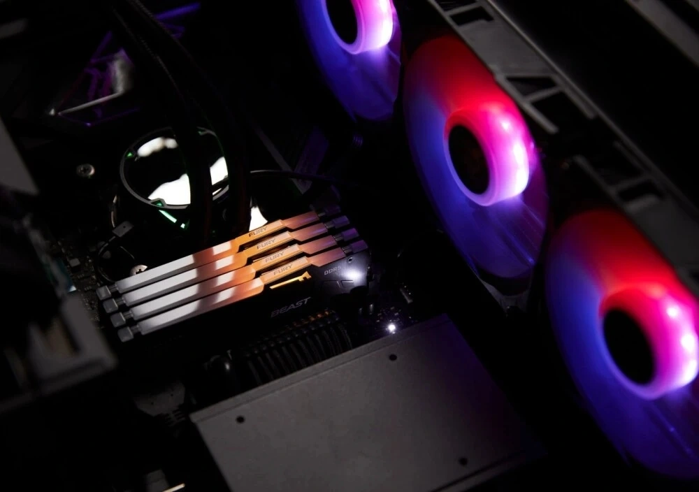 Память DDR5 4x16GB 5200MHz Kingston KF552C40BBAK4-64 Fury Beast RGB RTL Gaming PC5-41600 CL40 DIMM 288-pin 1.25В kit single rank с радиатором Ret