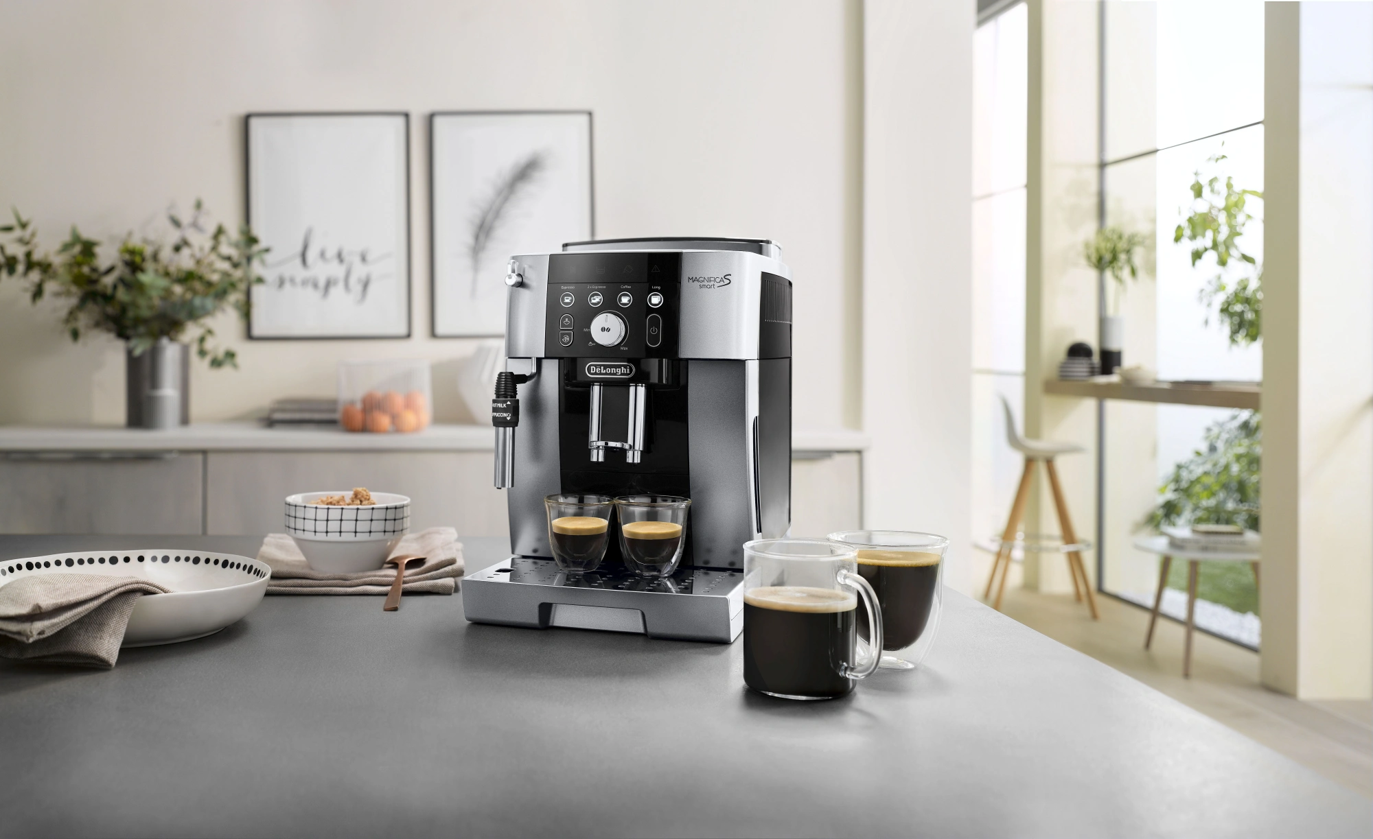 Кофемашина Delonghi Magnifica Smart ECAM250.23.SB 1450Вт черный/серебристый