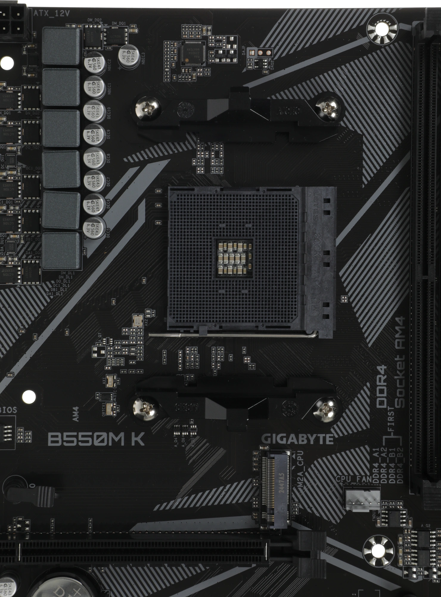 Материнская плата Gigabyte B550M K Soc-AM4 AMD B550 4xDDR4 mATX AC`97 8ch(7.1) GbLAN RAID+HDMI+DP