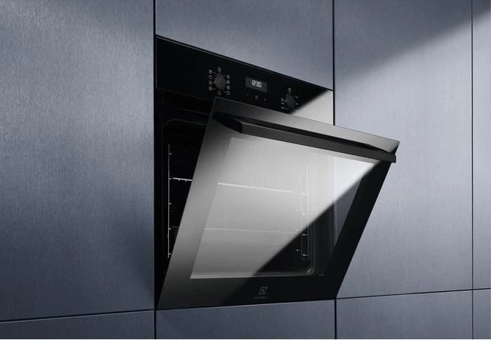 Духовой шкаф Электрический Electrolux EOE5C71Z черный